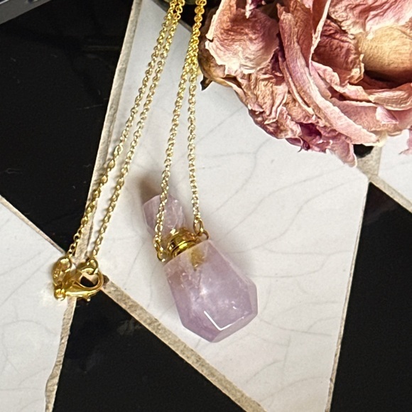 Amethyst Perfume bottle pendant in Vermeil Gold 925 stamped necklace/Calming - Picture 2 of 8